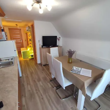 Апартаменты In - Balaton 43602 *